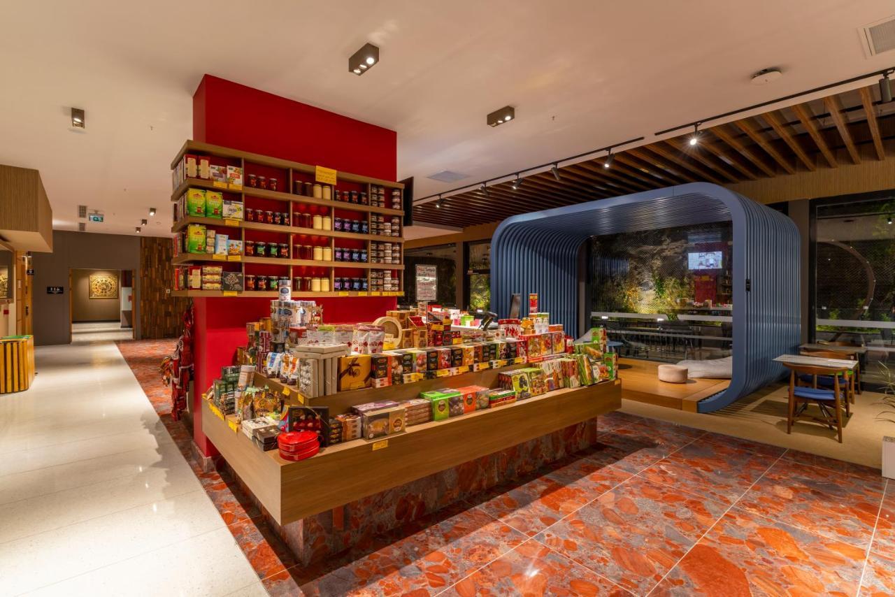 Mercure Trabzon Hotel Exterior foto The Coffee Bean & Tea Leaf in Hong Kong
