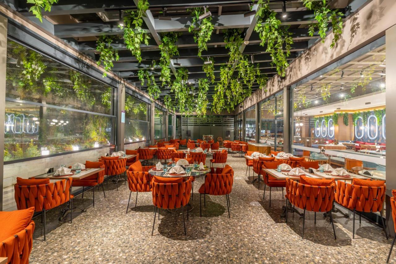 Mercure Trabzon Hotel Exterior foto The interior of the restaurant