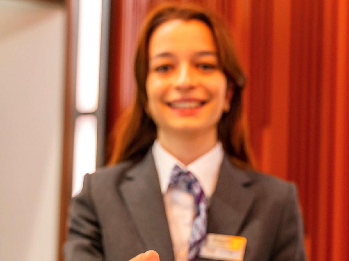 Mercure Trabzon Hotel Exterior foto A concierge at the Mandarin Oriental, Tokyo