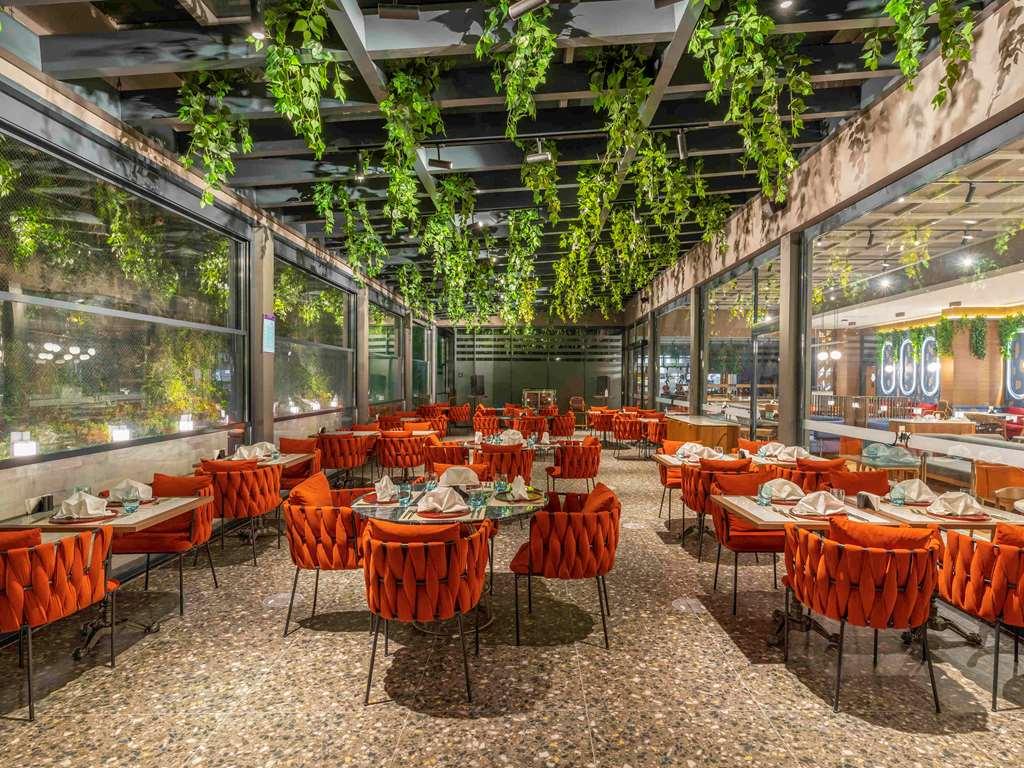 Mercure Trabzon Hotel Exterior foto Interior of a restaurant in India